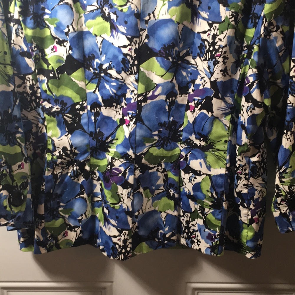 Elementz Petite Two Button Jacket With Blue Flowe… - image 5